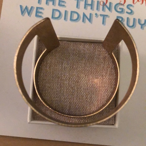 H&M Gold Open Cuff Bracelet - Picture 6 of 7